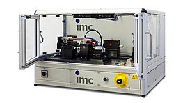 Compact test bench with high testing productivity